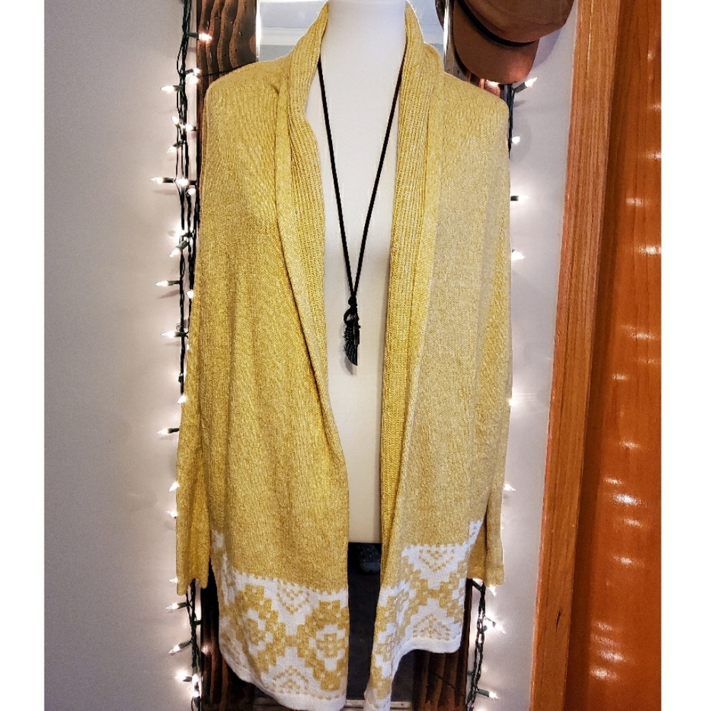 Old Navy thick yellow cardigan size medium